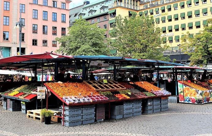 Neues Praxishandbuch! Kommunen gestalten Ernährung : neue Handlungsfelder nachhaltiger Stadtentwicklung